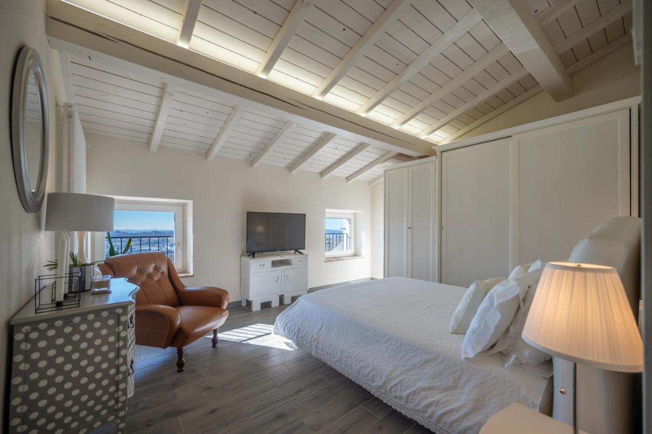 Maison 1933 Bed & Breakfast