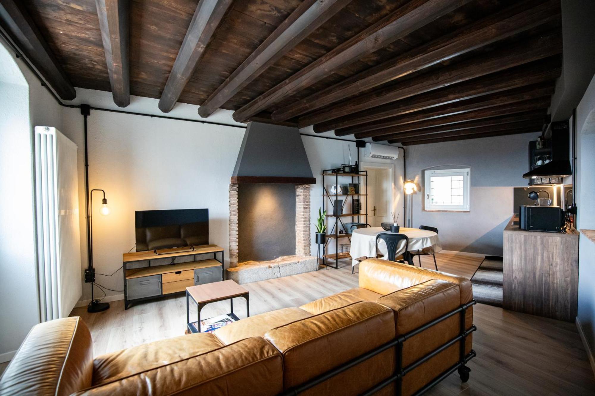 Maison 1933 Bed & Breakfast