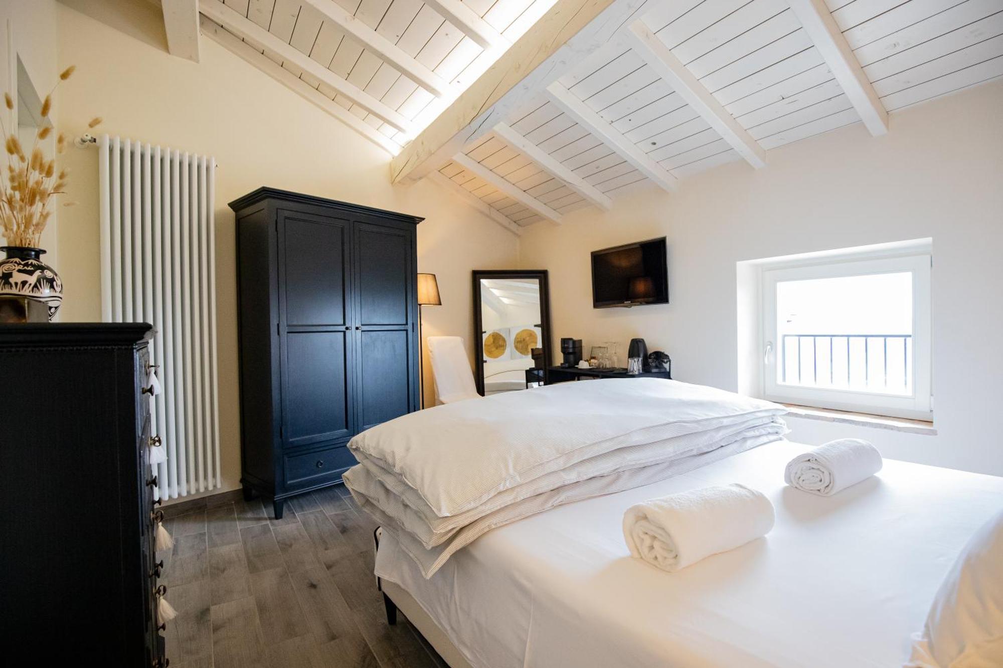 Maison 1933 Bed & Breakfast