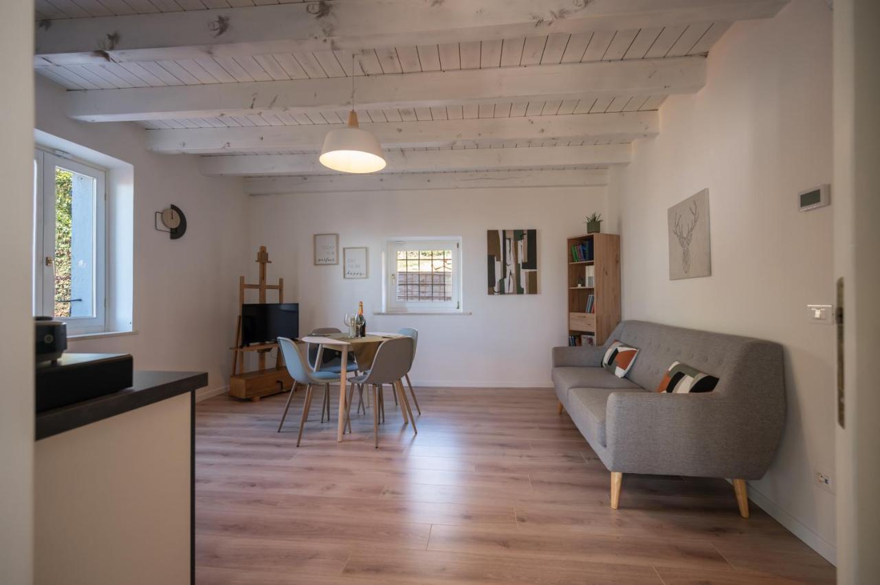 Maison 1933 Bed & Breakfast